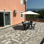 Kuk Apartament *