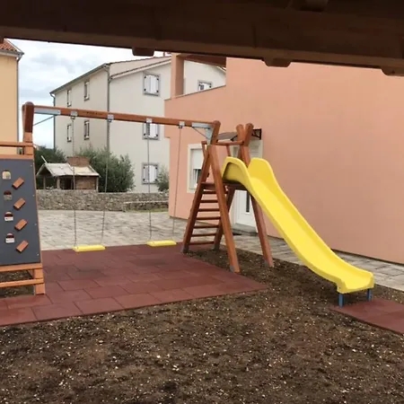 Kuk Apartment