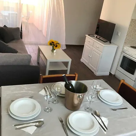 Kuk Apartment *