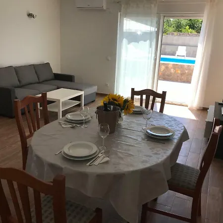 Kuk Apartment