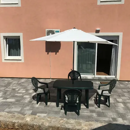 Kuk Apartment