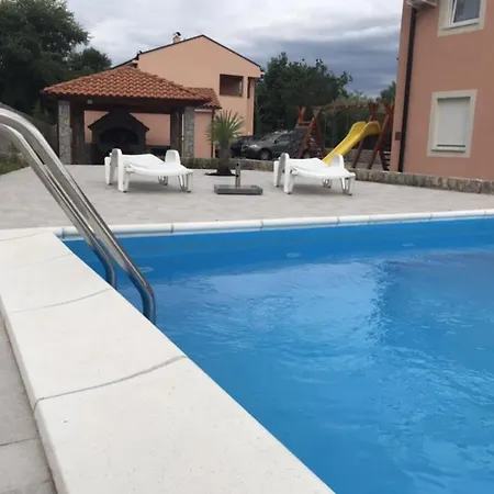 Kuk Apartmán *