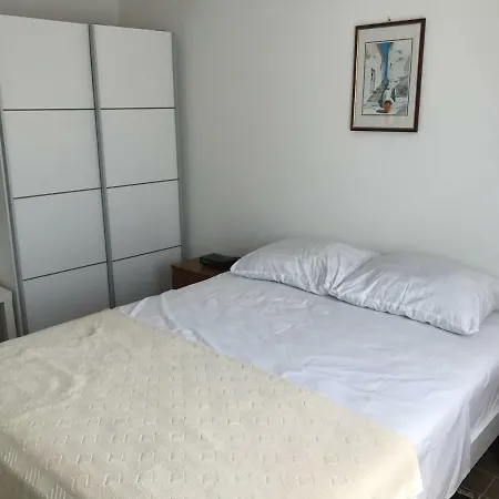 Kuk Διαμέρισμα Šilo