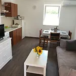 Kuk * シロ